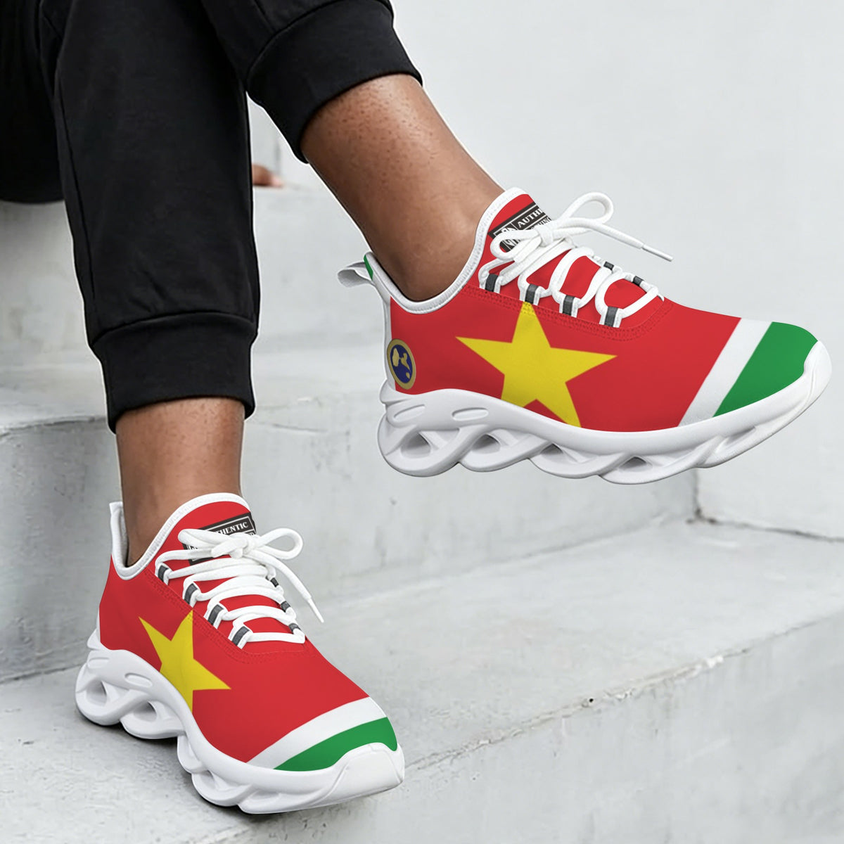GUADELOUPE Women's Twisted Sole Sneakers